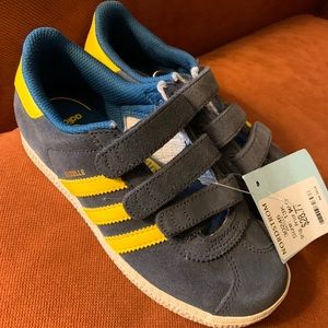Adidas Velcro kids shoes size13 navy blue & yellow
